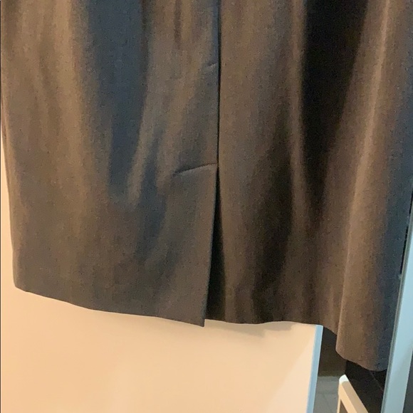 Gently worn grey A line skirt - Picture 3 of 5